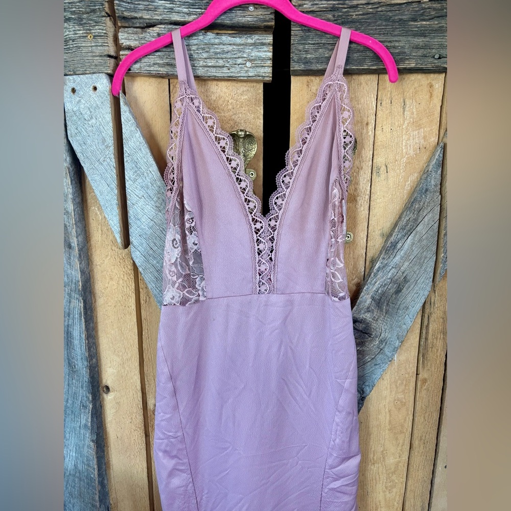 Free People Flutter Maxi Dress - a dusty rose-colored dress with lace trim - Picture 5 of 13
